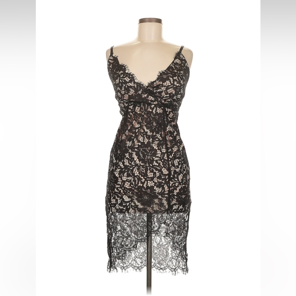 Elegant Black Lace Nightgown